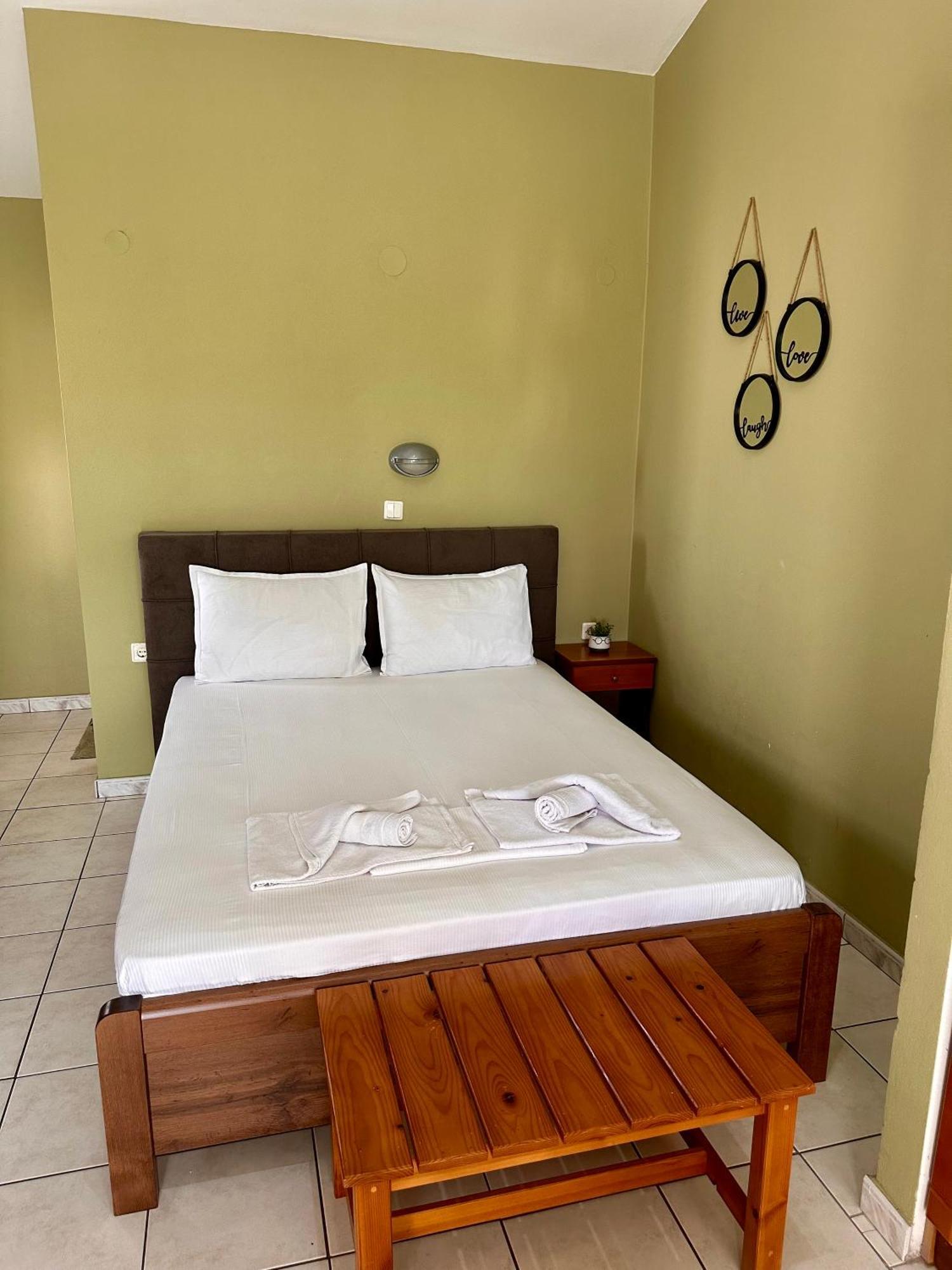 Artemis Hotel Apartments Keramotí Zewnętrze zdjęcie